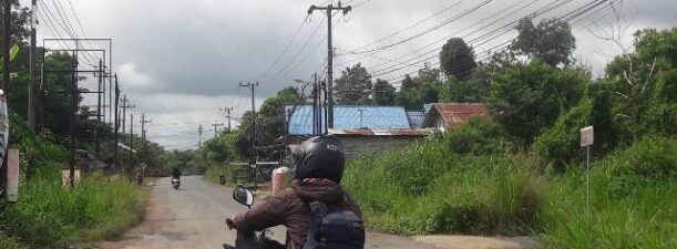 Jalan Sekumpul Ujung Depan Perkantoran Minim Penerangan