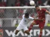 Bek Timnas Indonesia, Jordi Amat (kanan) berebut bola dengan pemain Timnas Kamboja dalam pertandingan Grup A Piala AFF 2022 di Stadion Utama Gelora Bung Karno (SUGBK), Jakarta, Jumat (23/12/2022). (Sumber Foto: ANTARA FOTO/Akbar Nugroho Gumay)