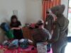 Anggota Satpol PP Kota Banjarbaru menggeledah barang-barang wanita di penginapan, Rabu (15/2/2023). (Sumber Foto: Satpol PP Banjarbaru/Koranbanjar.net)