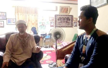 Penyelenggara saat menemui Ketua MUI Kota Banjarbaru Untuk menyampaikan permintaan maaf. (Sumber Foto: MUI Kota Banjarbaru)