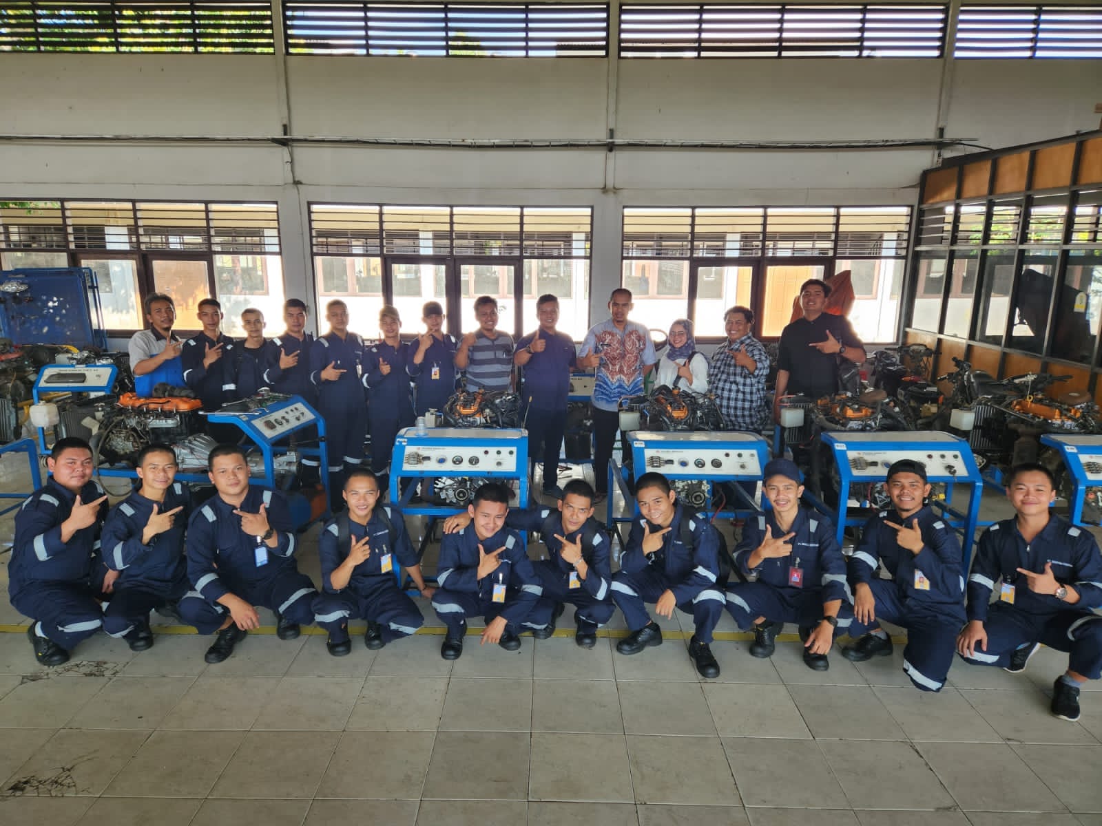 Pelatihan keterampilan mekanik mobil diesel di Balai Latihan kerja (BLK) Provinsi Kalimantan Selatan di Kota Banjarbaru. (Sumber Foto: Vit/Koranbanjar.net)