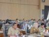 Puluhan Pegawai PPPK di Kalsel keluhkan kesenjangan TPP di DPRD Kalsel. (Foto: Koranbanjar.net)