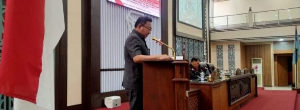 Sekda Banjar Mewakili Bupati Tanggapi Pemandangan Umum Fraksi