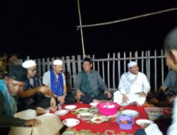 Paman Birin Sahur Bersama Warga Kelurahan Pengambangan