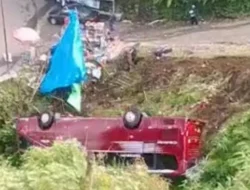 Bus Terjun Masuk Sungai di Kawasan Wisata Guci, Polisi Amankan Sopir dan Kernet