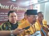 Wawancara dengan Sekretaris DPD Partai Golkar Kalimantan Selatan, Supian HK, di kantor KPUD Kalsel, Jumat (12/5/2023). (Foto: Koranbanjar.net)