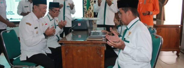 Berikan Teladan, Pj Bupati Mujiyat Serahkan Tunjangan ke Baznas