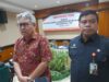 Ketua Timsel Wilayah 1, Muhammad Fauzi (kiri) dan Kepala Sekretariat Bawaslu Provinsi Kalimantan Selatan, Teuku Dahsya (kanan). (Foto: Koranbanjar.net)