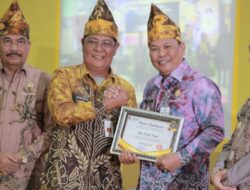 Hadiri Musrenbang Provinsi Kalsel, Mujiyat Terima Penghargaan Germas