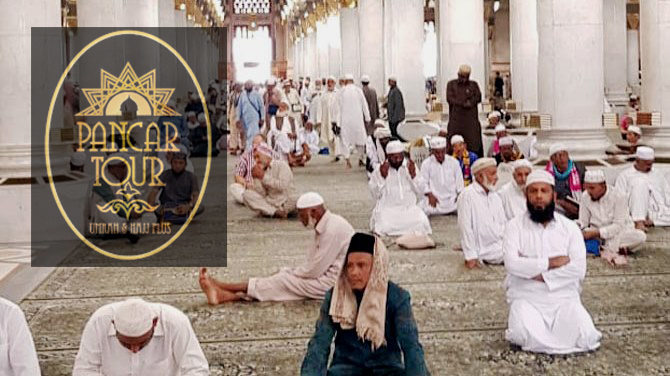 ILUSTRASI - Paket Umroh bersama Pancar Tour.