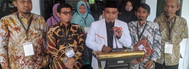 DPD PKS Banjarbaru yang Pertama Daftar Bacaleg