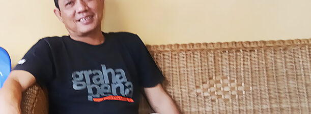 Profile Denny Setiawan; Biayai Kuliah, Mulai Jadi Tukang Gali Sumur hingga Pedagang Kaki Lima (Bagian-2)   