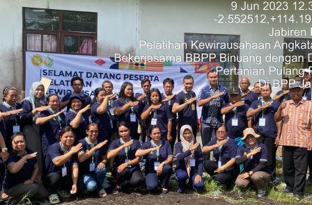 Kementerian Pertanian melalui Badan Penyuluhan dan Pengembangan Sumberdaya Manusia Pertanian membangun jiwa petani program food estate Kalimantan Tengah. (Foto: BBPP Kementan)