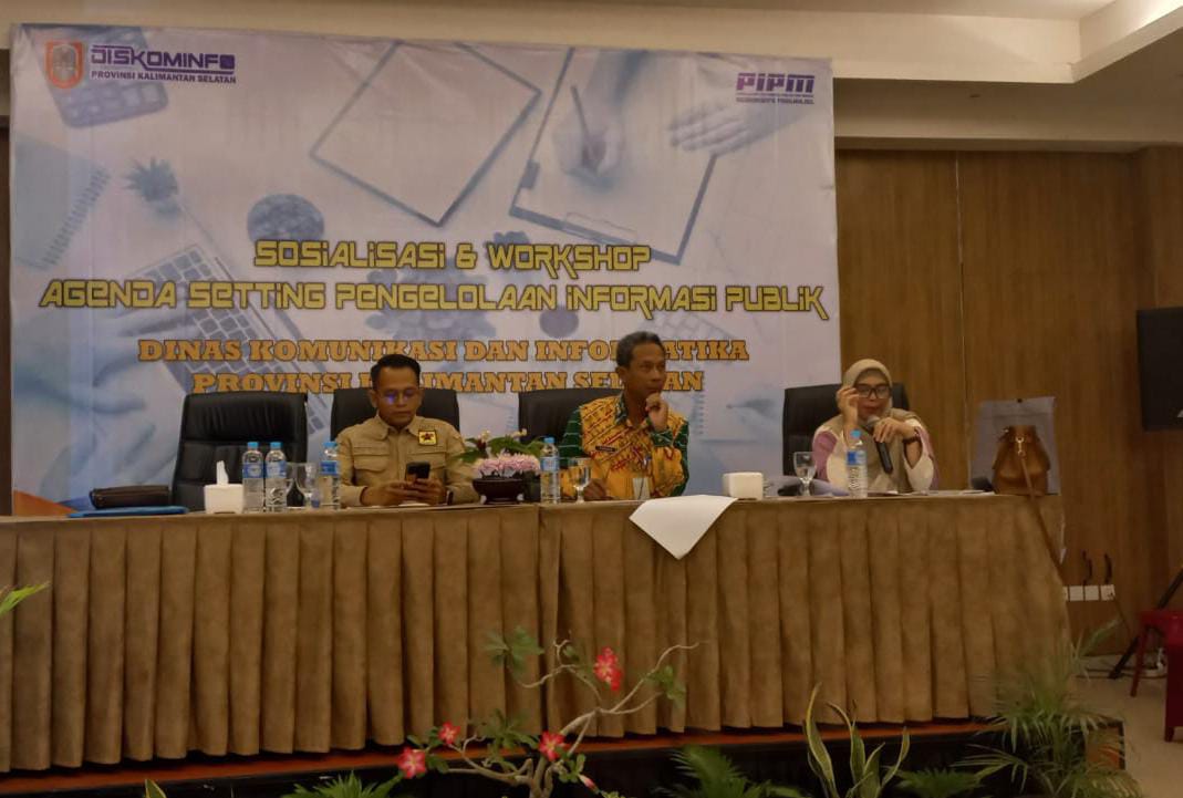Sinergi dan kolaborasi pengelolaan media publik dalam dimensi program dan kebijakan pemerintah dalam kegiatan sosialisasi workshop di Banjarmasin. (Foto: Diskominfo Tabalong)