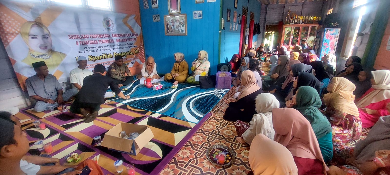 Kegiatan Sosialisasi Propemperda, Rancangan Perda, Perda dan Peraturan Perundang-undangan (Sosper) tentang Budaya Banua dan Kearifan Lokal yang digelar Hj Syarifah Rugayah, di Desa Abirau, Kecamatan Karang Intan, Kabupaten Banjar, Rabu (21/6/2023). (Foto: Humas DPRD Kalsel/Koranbanjar.net)