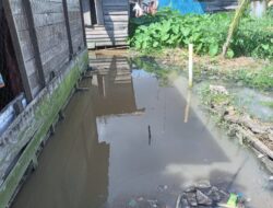 Warga Teluk Dalam Resah, Air Sungai Keluarkan Bau Tak Sedap Disinyalir dari Limbah LP