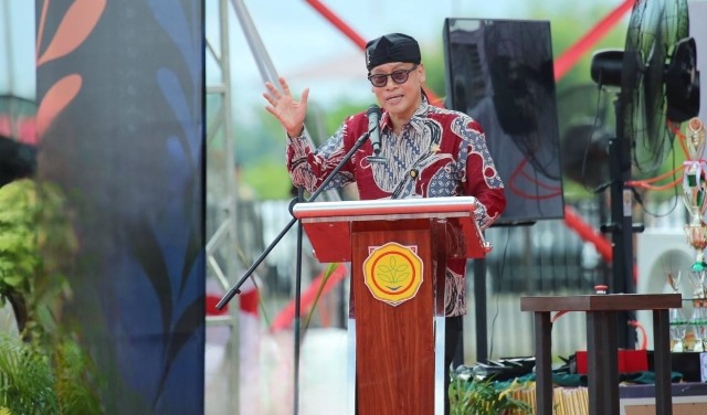 Kepala Badan Penyuluhan dan Pengembangan SDM Pertanian (BPPSDMP), Dedi Nursyamsi, Padang, Kamis (15/6/2023). (Sumber Foto: Tim Ekspos SMK PP Negeri Banjarbaru/Koranbanjar.net)