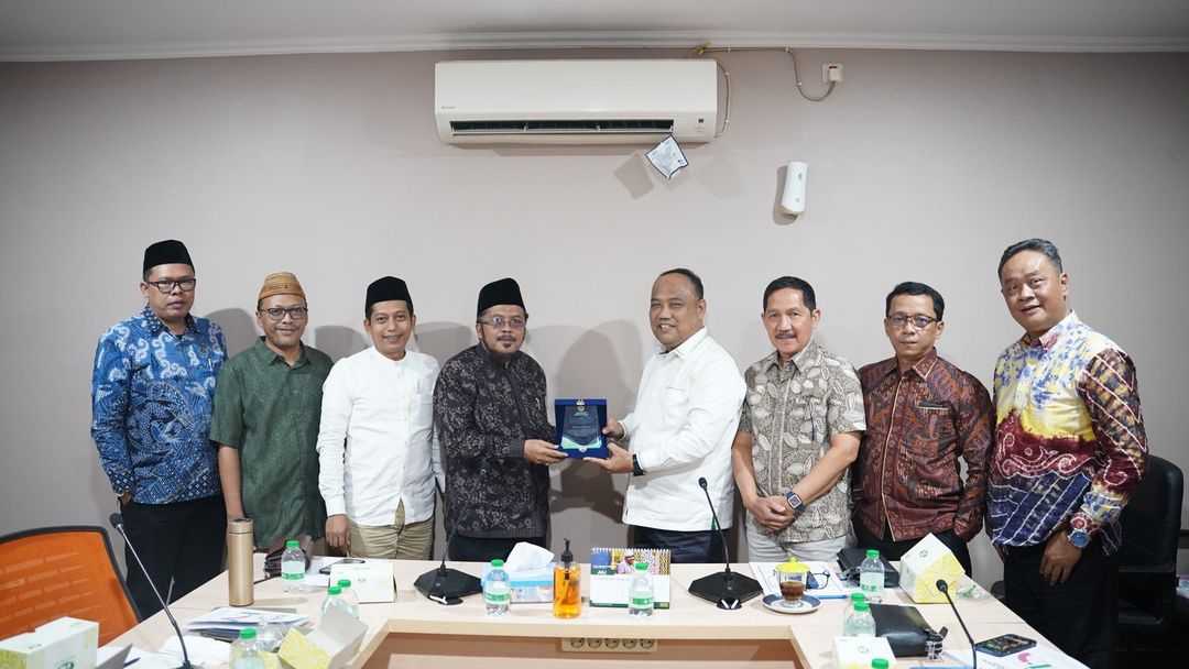 Badan Pembentukan Peraturan Daerah (Bapemperda) DPRD Provinsi Kalimantan Selatan mengunjungi Majelis Masyayikh, di Jakarta, Kamis (8/6/2023). (Foto: Humas DPRD Kalsel/Koranbanjar.net)