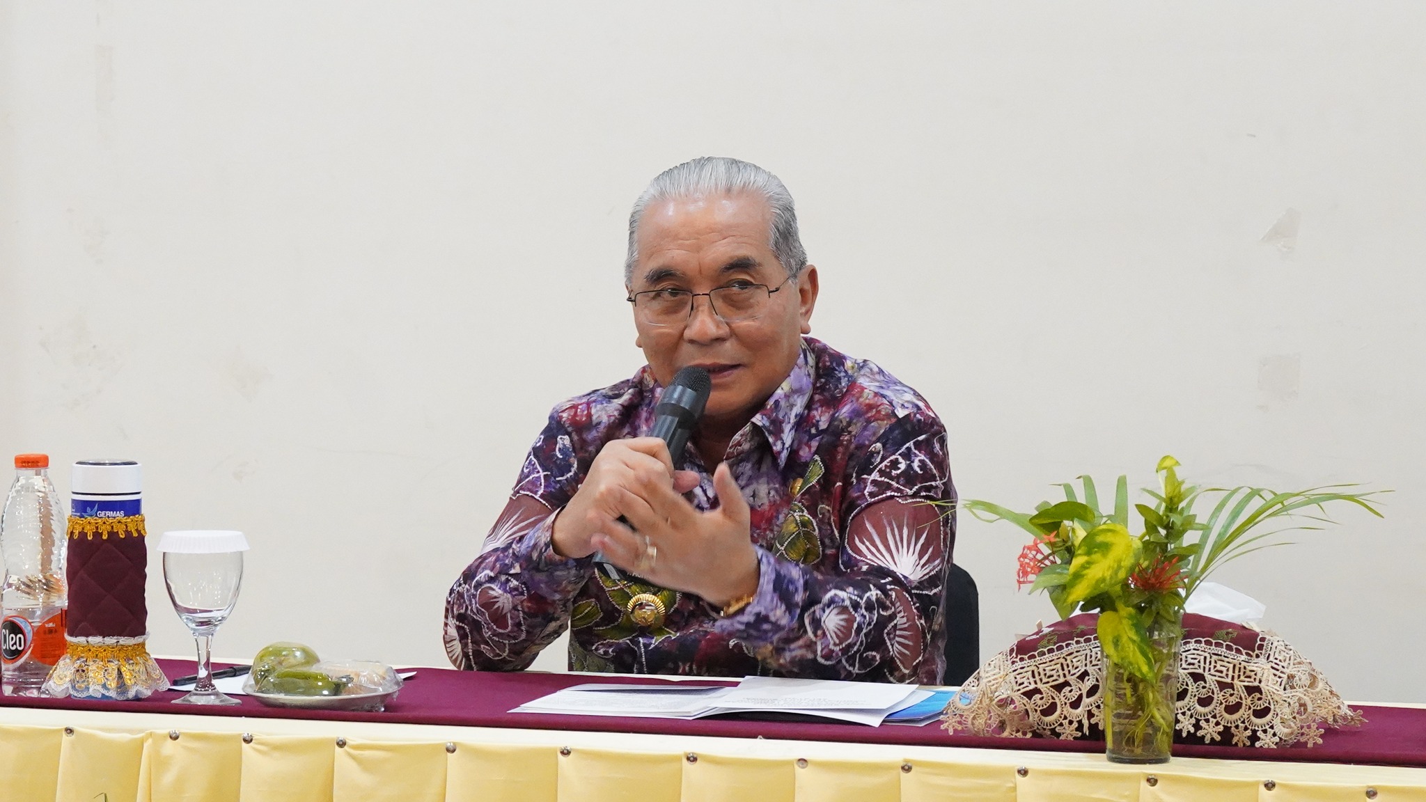 Bupati HSS Achmad Fikry membuka secara resmi sekaligus memberikan arahan pada acara Rakor Pokjanal Posyandu Kabupaten HSS Tahun 2023, Kamis (13/7/2023). (Foto: Kominfo Hulu Sungai Selatan/Koranbanjar.net)