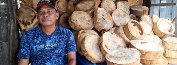Momen Iduladha Panen Keuntungan Penjual Talenan di Banjarmasin
