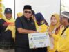 Gubernur Kalsel Sahbirin Noor atau Paman Birin juga menyerahkan bantuan rehab Rumah Tidak Layak Huni (RTLH) korban bencana dan kumuh di Kabupaten Barito Kuala (Batola), Sabtu (8/7/2023) siang. (Sumber Foto: Adpim Setdaprov Kalsel/Koranbanjar.net)