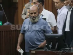 Terungkap di Persidangan, Lukas Enembe Ngaku Sakit Biar Bisa Berjudi ke Singapura!