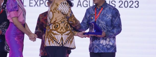 Komitmen Bantu UMKM Lokal, Banjarbaru Raih Penghargaan E-Purchasing Award 2023