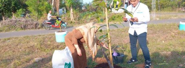 Ratusan Bibit Pohon Ditanam di Wilayah Trans Gunung Kupang