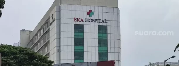 Satpam Rebut HP Wartawan Suara.com saat Tim Gegana Telusuri Ledakan di RS Eka Hospital Tangsel