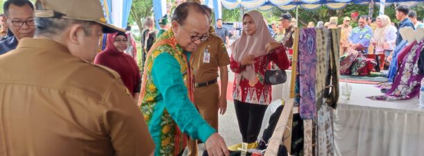 DKUPP Bantu Pasarkan Batik Tabalong Hasil Para Perajin
