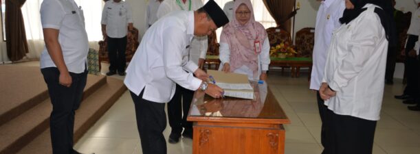 Pj Bupati Mujiyat Lantik 165 Pejabat Fungsional Lingkup Pemkab batola
