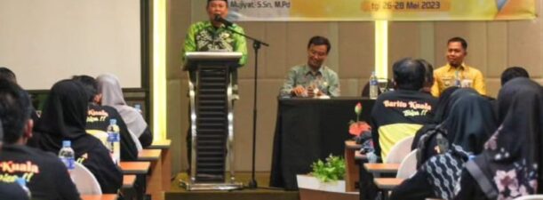 PJ Bupati Mujiyat Berikan Arahan Pembekalan Keuangan dan Aset Desa se-Kecamatan Alalak