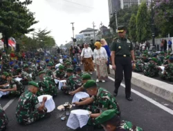 Selain Tangguh Menjaga Kedaulatan NKRI, TNI Kita Juga Mahir Membatik