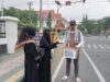 Ikhwan wa Akhwat HSS melakukan penggalangan dana untuk Palestina, di Kota Kandangan, Minggu (22/10/2023) sore. (Foto: Devi/Koranbanjar.net)