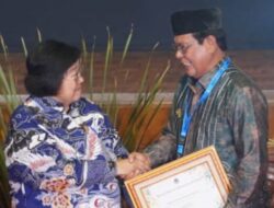 Peduli Lingkungan, Paman Birin Dapat Penghargaan Festival Proklim