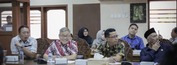 Rugikan Daerah, Komisi II DPRD Kalsel Imbau Kendaraan Nopol Non DA Segera Ditertibkan