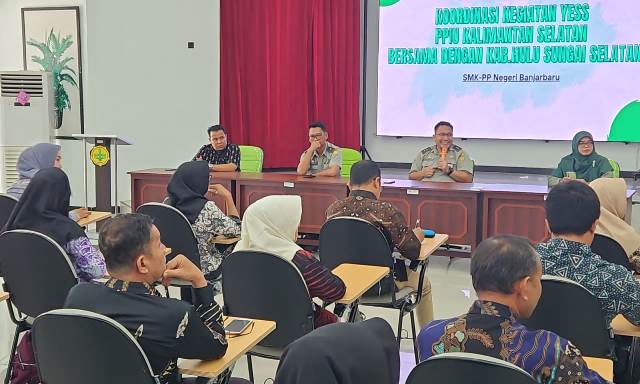 SMK-PPN Banjarbaru koordinasi Dinas Pertanian Kabupaten Hulu Sungai Selatan (HSS) selaku District Implementation Team (DIT) dan Balai Penyuluhan Pertanian (BPP) selaku Business Development Service Providers (BDSP), Senin (2/10/2023). (Foto: Tim Ekspos SMK PP Negeri Banjarbaru/Koranbanjar.net)