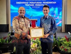 Kepala Daerah Kabupaten Banjar Menerima Penghargaan Kementerian Dalam Negeri