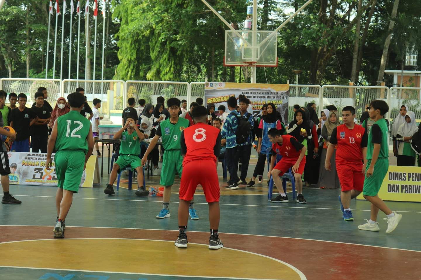 Perlombaan basket 3x3 dalam kompetisi pelajar Paman Birin Cup. (Foto: Devi/Koranbanjar.net)