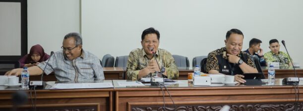 Komisi I Bersama Setwan Provinsi Kalsel Terima Kunjungan Kerja DPRD Kalteng