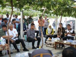 Mentan Amran Turun Tinjau Petani Anggur di Palu