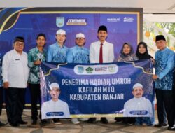 Empat Kafilah MTQ Kabupaten Banjar Terima Hadiah Umrah