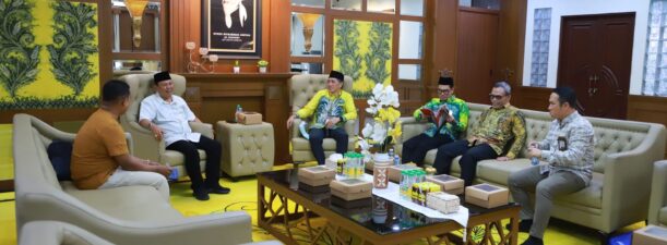 Pemkab Batola Terima CSR dan Bantuan Musibah Angin Puting Beliung dari Bank Kalsel