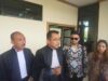 Joy Morris Siagian,SH.MM.MH.CIL Kuasa Hukum Terdakwa Saat Wawancara Usai Persidangan. (Foto: Rth/Koranbanjar.net)