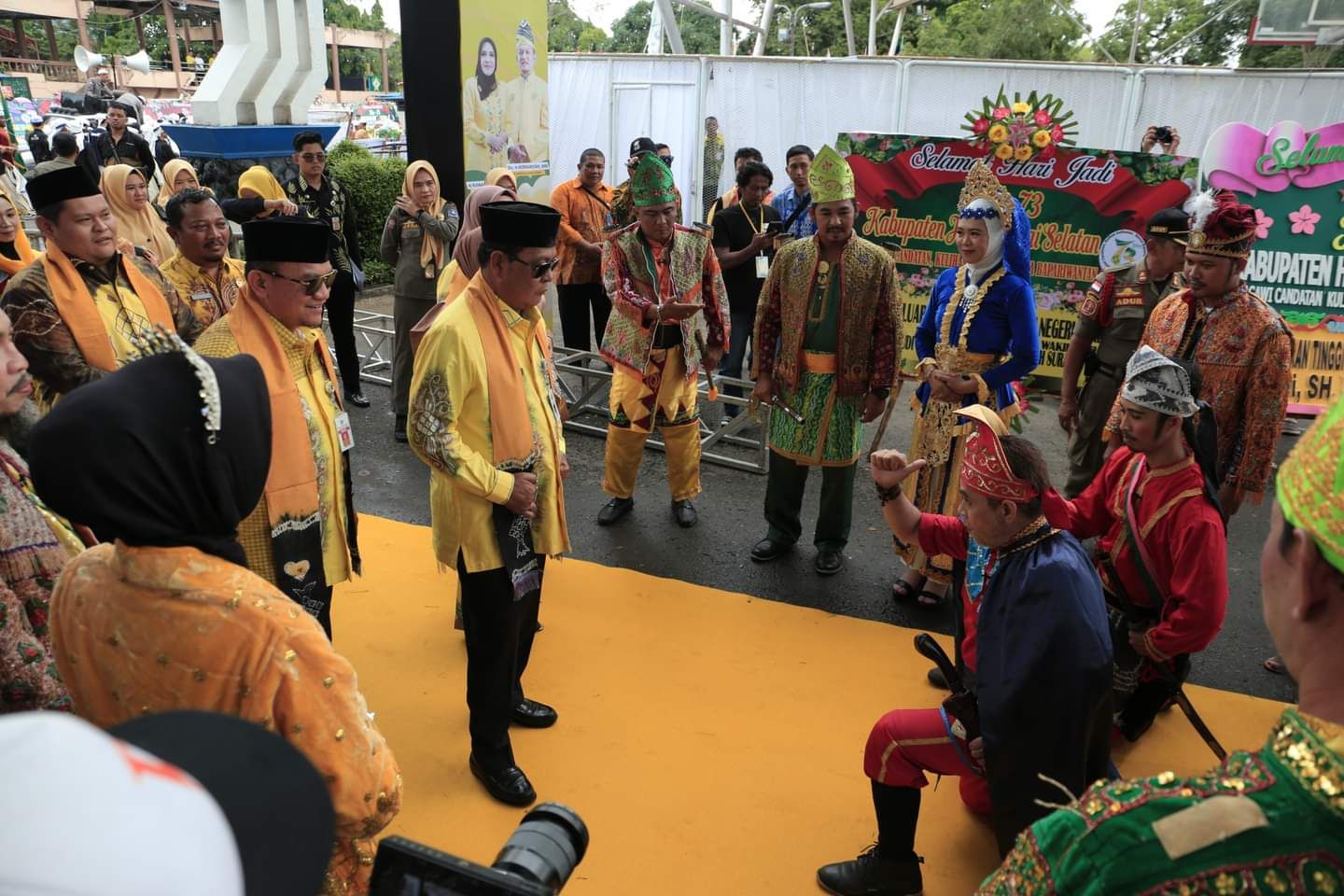 Peringatan hari jadi ke-73 Kabupaten HSS dengan konsep kesenian tradisional mamanda. (Foto: Prokopim HSS/Koranbanjar.net)