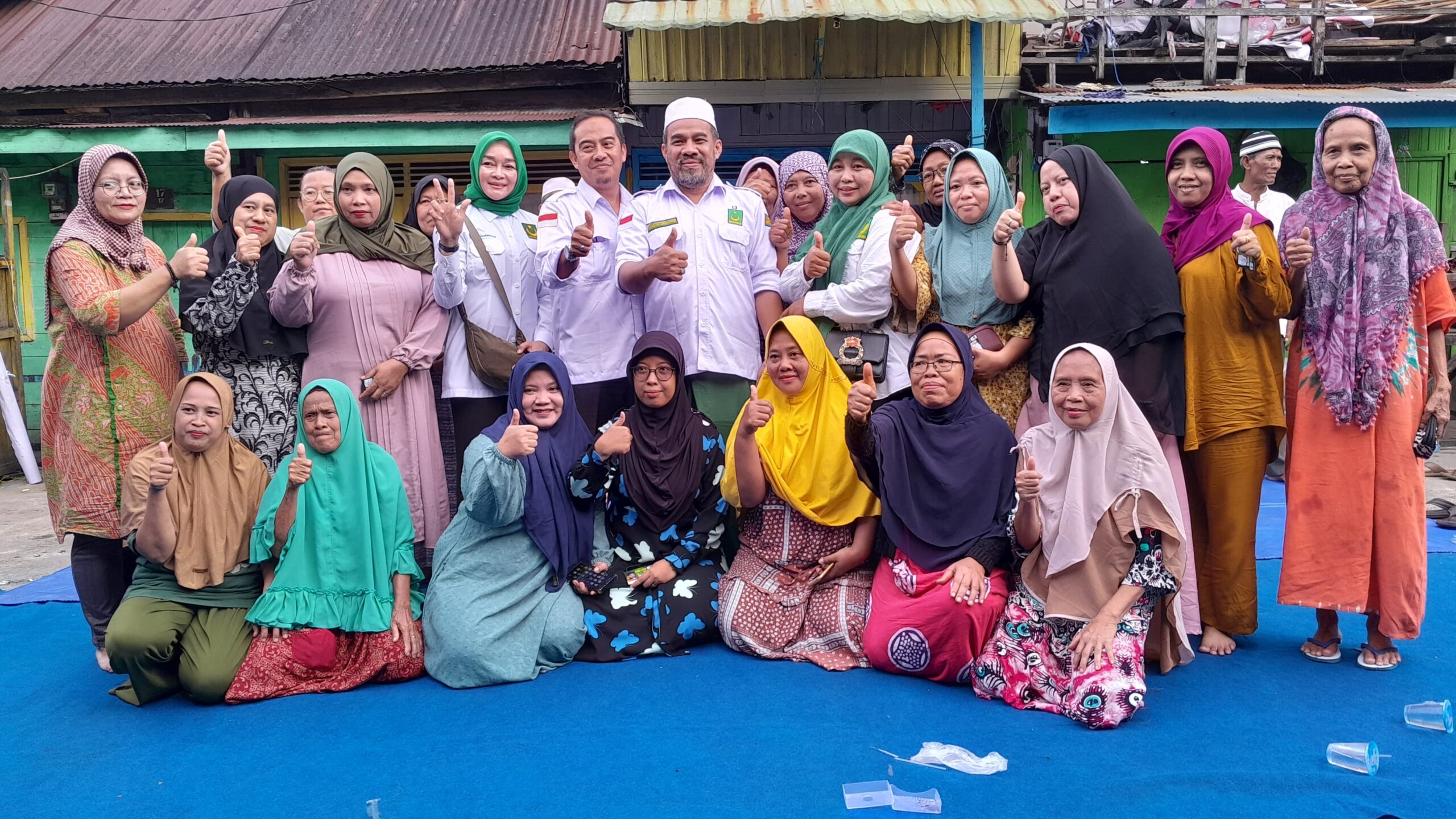 Sosialisasi Habib Fathur ke warga Pasar Batuah. (Foto: Leon/Koranbanjar.net)