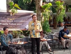 Komisioner KPU Kabupaten Banjar dan Awak Media Bincang Politik Pemilu 2024