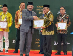 Kembali Torehkan Prestasi, Bupati Tabalong Terima Penghargaan Baznas Award 2024