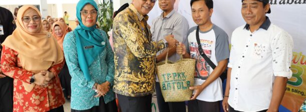 Supir Klotok Hingga Janda Pensiunan Terima Sembako