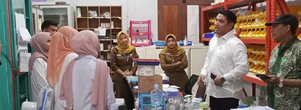 Tinjau RSUD, Ketua DPRD HSS Inginkan Pembenahan Pelayanan